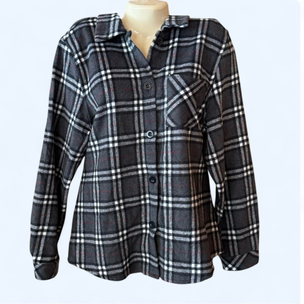 1 CLIQUE Plaid Black and White Women's Button Up